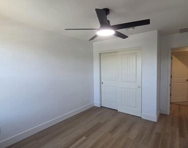 5220 S Hadron -- - Photo Thumbnail 16