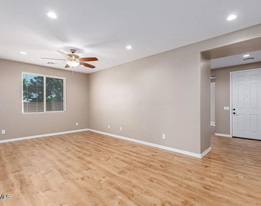 3161 S 183rd Drive - Photo Thumbnail 15