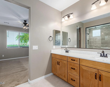 3161 S 183rd Drive - Photo Thumbnail 35