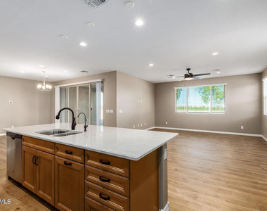 3161 S 183rd Drive - Photo Thumbnail 24