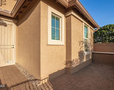 3161 S 183rd Drive - Photo Thumbnail 7