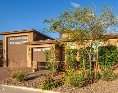 3161 S 183rd Drive - Photo Thumbnail 4