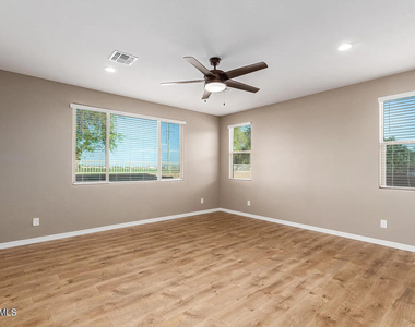3161 S 183rd Drive - Photo Thumbnail 29