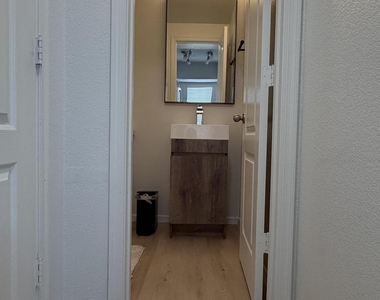 900 S 94th Street - Photo Thumbnail 20