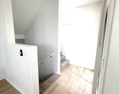 900 S 94th Street - Photo Thumbnail 30