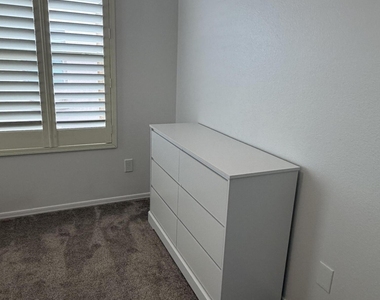 900 S 94th Street - Photo Thumbnail 33