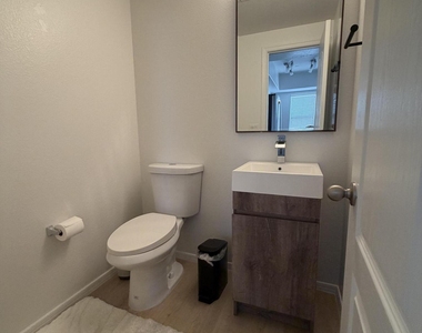 900 S 94th Street - Photo Thumbnail 21