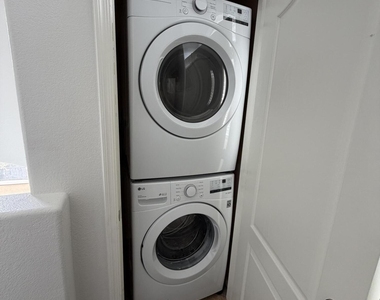 900 S 94th Street - Photo Thumbnail 22
