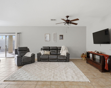 16597 W Madison Street - Photo Thumbnail 12
