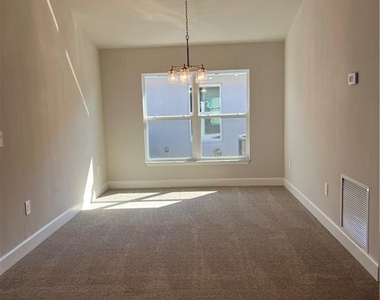 5317 Vespera Street - Photo Thumbnail 11