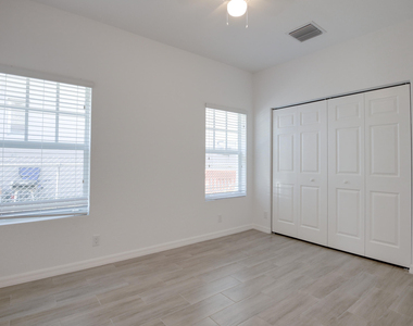 632 11th Street - Photo Thumbnail 9