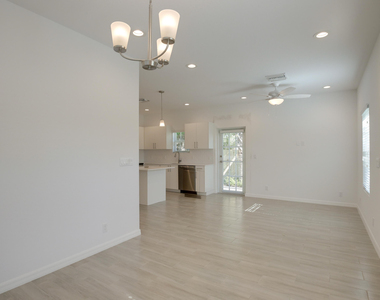 632 11th Street - Photo Thumbnail 3
