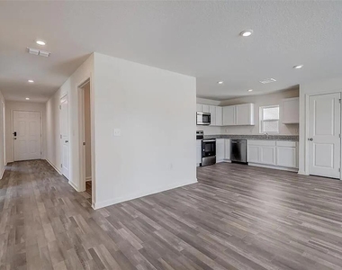 181 Hilton Avenue Nw - Photo Thumbnail 2