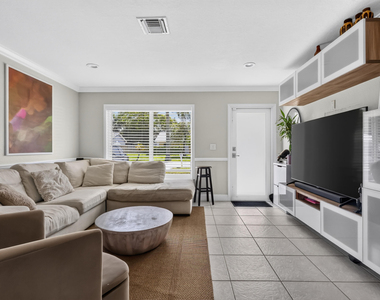 4573 Carthage Circle - Photo Thumbnail 4