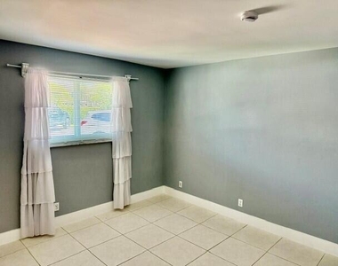 55 Se 14th Street - Photo Thumbnail 13