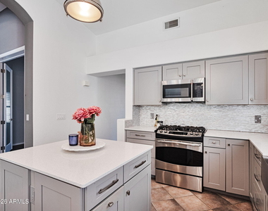 25836 N 43rd Place - Photo Thumbnail 6