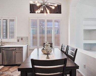 25836 N 43rd Place - Photo Thumbnail 8