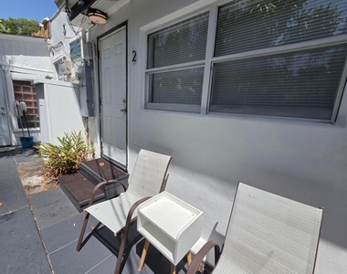 844 Ne 17th Way - Photo Thumbnail 6