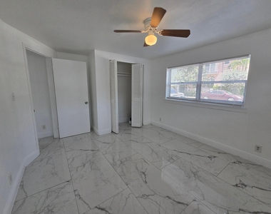 844 Ne 17th Way - Photo Thumbnail 5