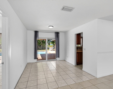 4760 Bison Street - Photo Thumbnail 11