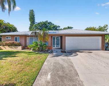 4760 Bison Street - Photo Thumbnail 1