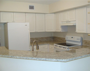 4245 S 57th Avenue - Photo Thumbnail 1