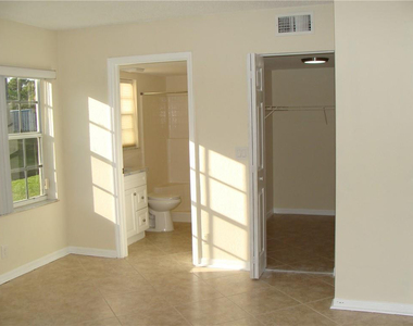 4245 S 57th Avenue - Photo Thumbnail 11