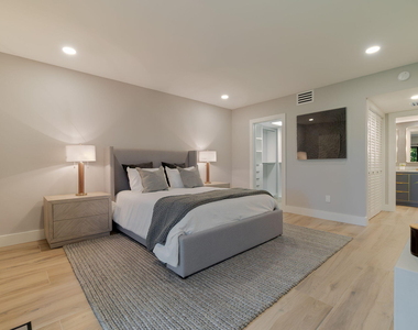 13334 Polo Club Road - Photo Thumbnail 17