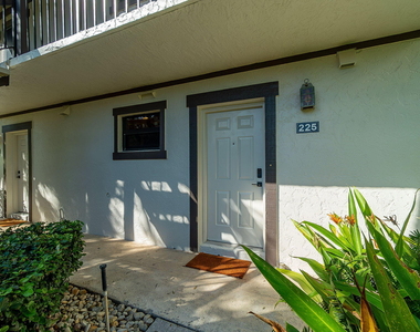 13334 Polo Club Road - Photo Thumbnail 25