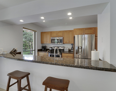 606 Brackenwood Cove - Photo Thumbnail 15