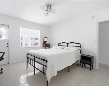 525 Meridian Avenue - Photo Thumbnail 7