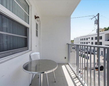 525 Meridian Avenue - Photo Thumbnail 13