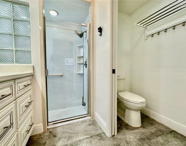 2710 Bogota Avenue - Photo Thumbnail 15