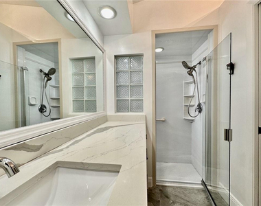 2710 Bogota Avenue - Photo Thumbnail 14
