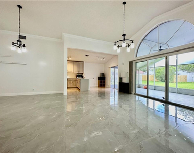 2710 Bogota Avenue - Photo Thumbnail 3