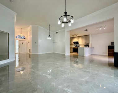 2710 Bogota Avenue - Photo Thumbnail 5