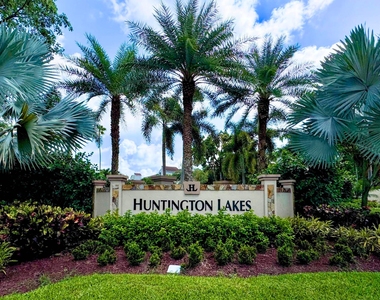 14475 N Strathmore Lane - Photo Thumbnail 39
