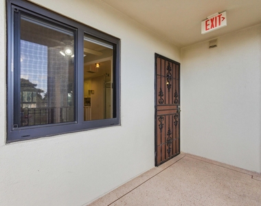 14475 N Strathmore Lane - Photo Thumbnail 5