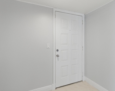 14475 N Strathmore Lane - Photo Thumbnail 6