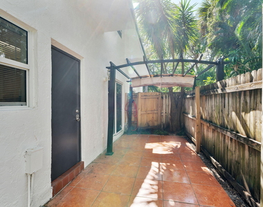 1945 Nw 4th Avenue - Photo Thumbnail 25
