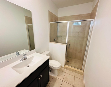346 Ne 208th Terrace - Photo Thumbnail 12