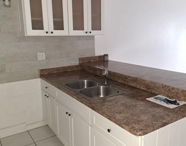 2701 Riverside Drive - Photo Thumbnail 6