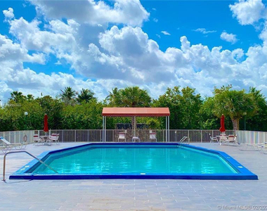 7000 Nw 186th Street - Photo Thumbnail 7
