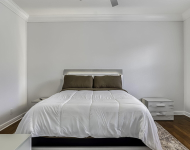 8948 Pinebrook Court - Photo Thumbnail 11