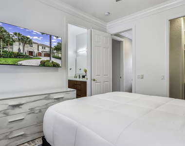 8948 Pinebrook Court - Photo Thumbnail 8