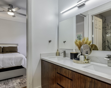 8948 Pinebrook Court - Photo Thumbnail 9