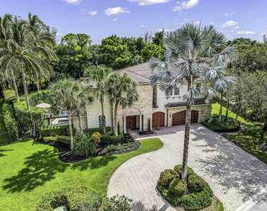 8948 Pinebrook Court - Photo Thumbnail 18