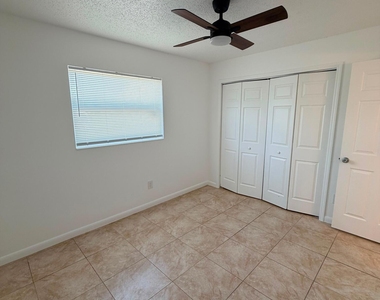 1130 N F Street - Photo Thumbnail 7