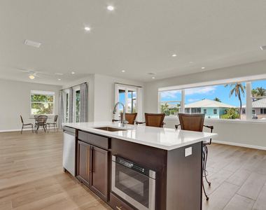 10751 S Ocean Drive - Photo Thumbnail 9