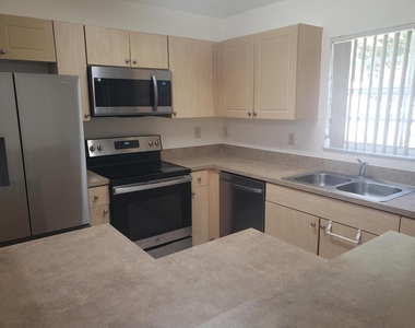 8587 Sw 23rd Court - Photo Thumbnail 4